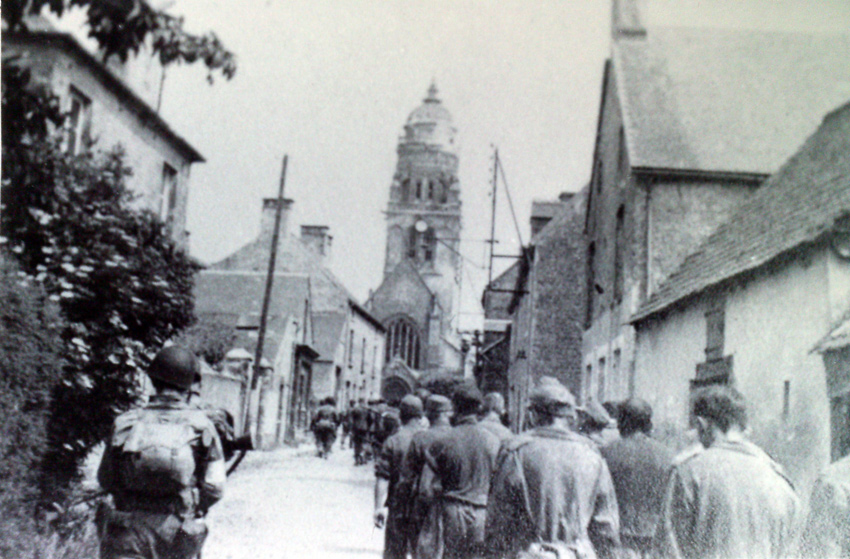 50-Ste-Marie-du-Mont-Whiteb.jpg