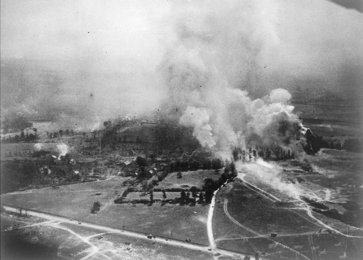 HU 52367 Haut Mesnil Aug 14 1944.jpg